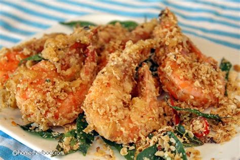 A variety of ingredients can be added to the pie filling, such as meat, seafood, cheese, and vegetables. Nestum Prawns/Cereal Prawns 麦片虾 Crunchy fried prawn ...
