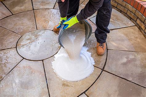Easyjoint Pro A Tough Jointing Compound For Patios Paths And Driveways