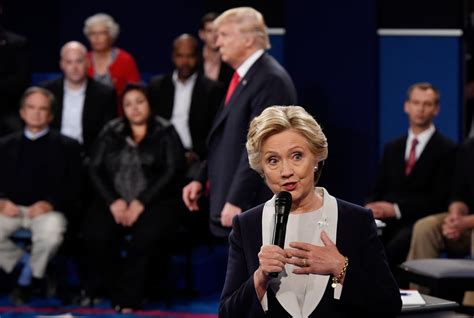 funny photos from second presidential debate popsugar news photo 14
