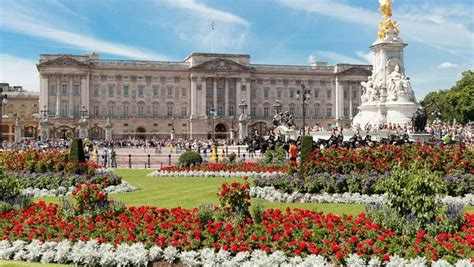 Buckingham Palace Tour Including Changing Of The Guard Ceremony