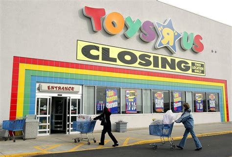 Toys R Us Canada Closing 2019 Toywalls
