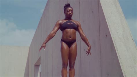 Simone Biles Sexy 2017 ‘sports Illustrated Swimsuit Issue