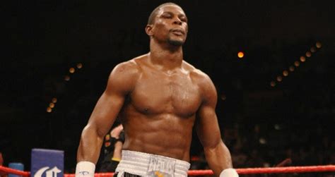 Jermain Taylor Takes Ibf Title From One Legged Sam Soliman The Boxing