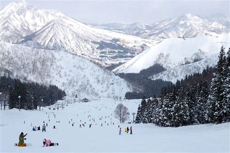 Record Low Snowfall Forces Japans Ski Resorts To Close Lonely Planet