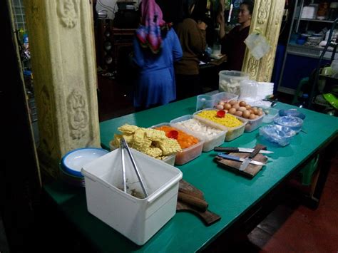 Temukan rumah impian dgn dp/cicilan ringan murah strategis terupdate. Masak Seblak Sendiri di Warung Seblak Jalan Siliwangi Kota Tasikmalaya