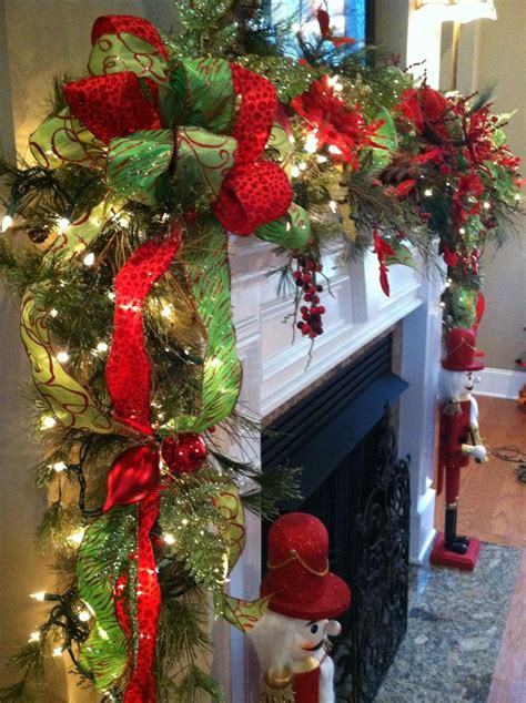 Diy your own holiday decorations to make every inch of your home as festive as possible. Christmas Garland Decoration Ideas - The Xerxes