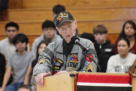 Local Veteran Honors Best Friend and Hero – LHS Magpie