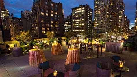Stunning views and hidden cocktail dens make these spots worth a staycation. Luxury Hotel Photos in NYC | Kimpton Hotel Eventi