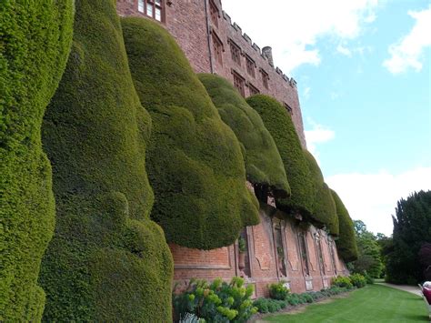 Powis Castle And Gardens The Yew Hedges At Powis Castle Ar Flickr