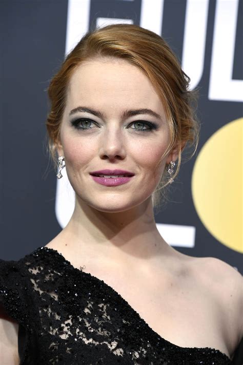 Emma Stone Toned It Down At The 2018 Golden Globes