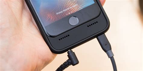 The Easy Belated Way To Add A Headphone Jack To Your Iphone Wirecutter