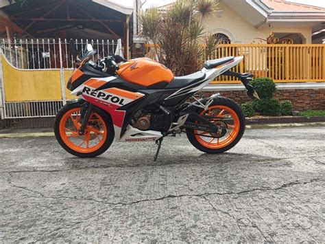 For every litre of fuel you put in the 150r will make you smile for around 42 kms. 2018 Honda CBR 150r Repsol Orange, Motorbikes, Motorbikes ...