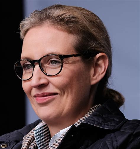 From wikimedia commons, the free media repository. Alice Weidel kommt, Bündnis demonstriert - Offenburg - Badische Zeitung