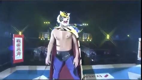 Prowresblog New Japan Pro Wrestling Tiger Mask W Vs Tiger