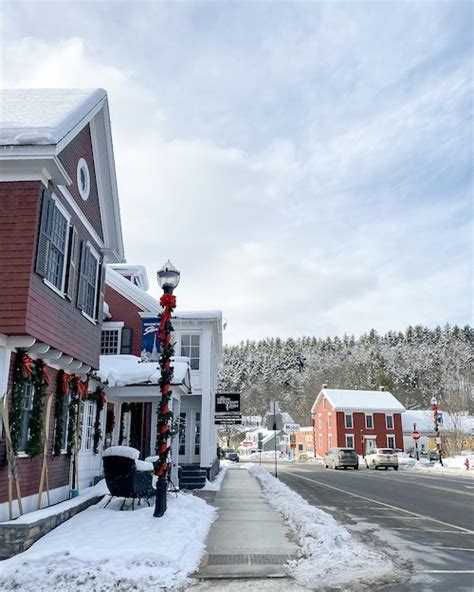 The Best Things To Do In Stowe Vermont In Winter — Wear She Wanders