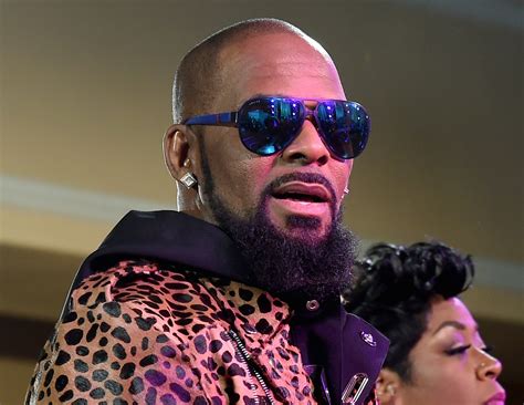 R Kelly Wallpapers High Resolution And Quality Download