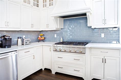 25 Gorgeous White Shaker Cabinets Kitchen Home Decoration And