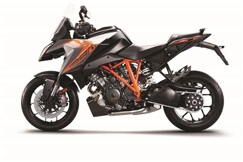 A pair of 56 mm keihin throttle bodies control the induction with rbw rider input and a. The KTM 1290 Super Duke GT Just Got More Awesome for 2019 ...