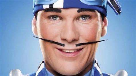 Sportacus Lazytown S01e34 Sportacus On The Move 1080i Hdtv Youtube