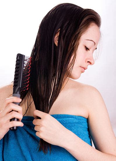Mensah says that boar bristle brushes are great for adding grip and distributing oils down the hair shaft. Top 10 Bad Habits that Damage Your Hair | Top 10 Home Remedies