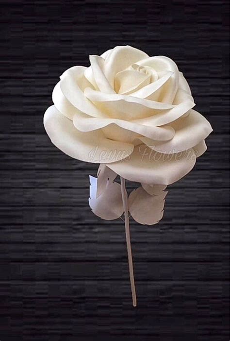 With large foam flowers and oversized fabric flowers, you can mix or match your colors to make your accent or photo booth walls really stand out, as well as transform banquet chairs into a truly decadent piece of furniture. Large Ivory Rose Large Wedding Flowers Flowers With Stem ...