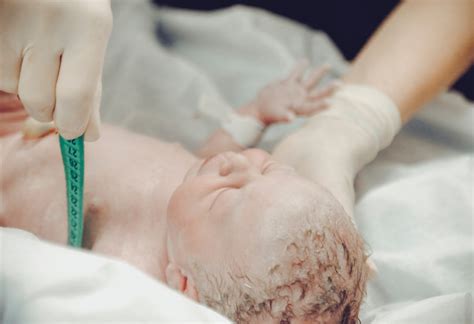 Pneumonia Neonatal Pada Bayi Baru Lahir Gejala Penyebab Dan Cara