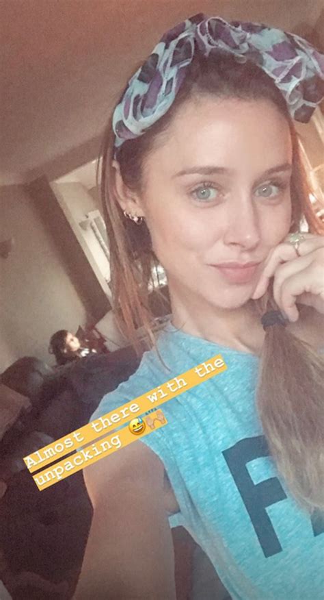 Una Healy Looks Amazing In Stunning New Makeup Free Selfie As She