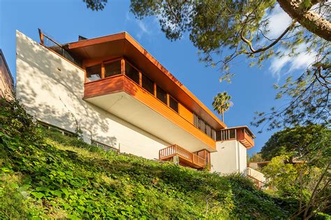 The John Lautner Residence, 1940 - architectureforsale.com