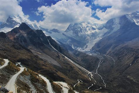 The Mighty Cordillera Blanca Mountains In Peru 5184x3456 Oc R