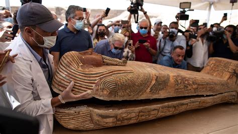 Egyptian Mummies Discovered After Being Buried For More Than 2600 Years