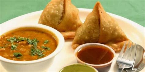 Resep Membuat Samosa Isi Daging Ayam Nikmat - Harian Resep
