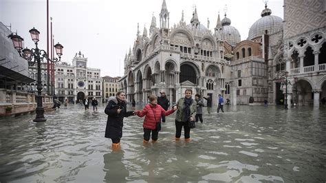 Venice Flooding Italy Set To Declare State Of Emergency In City Abc7 New York