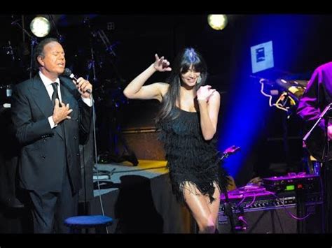 Julio iglesias aclara su estado de salud a sus 77 años hola tv. Julio Iglesias 2020 Texas Highway Concert - YouTube