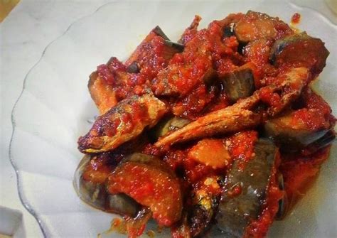 Makanan khas daerah sumatera utara indonesia yang khas dengan sambalnya yang super pedas. Resep Ikan Pindang Terong Bumbu Sambal oleh raniratnani ...