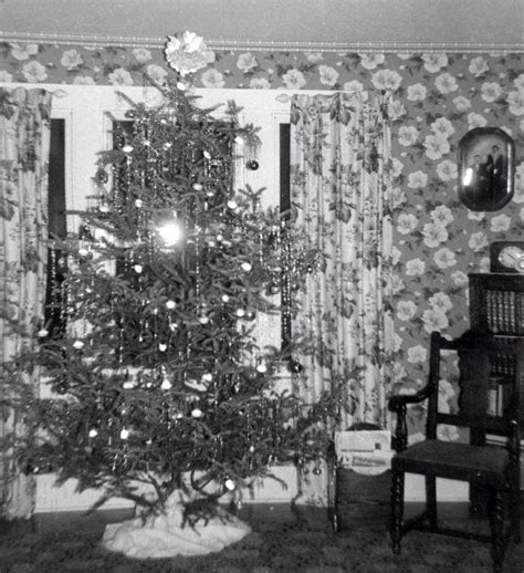Old Fashioned Christmas Tree 1940s Style Oldhouseguy Blog