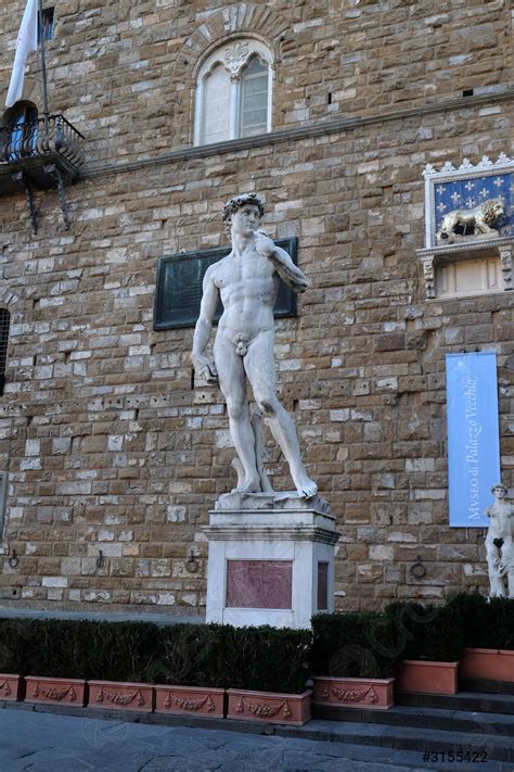 Estatua De Michelangelos David En Frente Del Palacio Vecchio En Foto