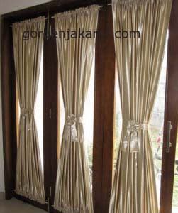 Fungsi gorden atau tirai sudah lama gorden / tirai dikenal dan digunakan dalam rumah, mungkin sama iamanya dengan kehadiran jendela. Harga Gorden Jadi Dan Gorden Custom | Gorden Jakarta