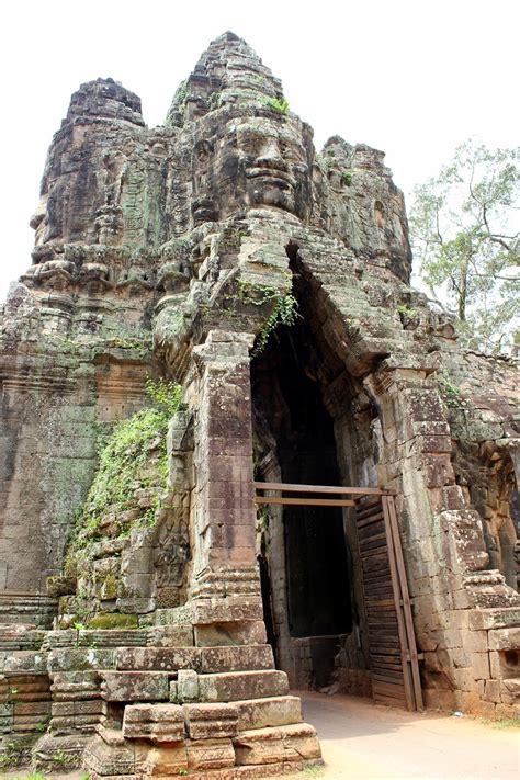 Discovering The Ancient Ruins Of Angkor The Chronicles Of Wanderlust