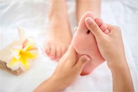 Surprising Health Benefits Of A Foot Massage Proved By Science