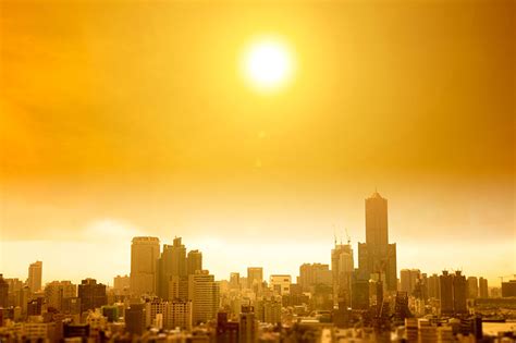 Poor And Minority Communities Suffer More From Extreme Heat In Us