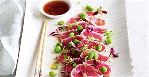 It's dead simple to make, and coating it with sesame seeds before it cooks gives. Tuna tataki with sesame and ginger dressing