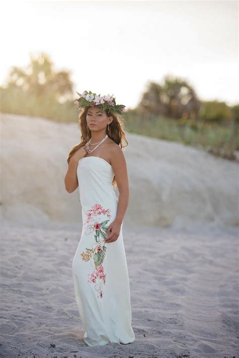 Want to show off your contemporary bridal style to the fullest extent? Plus Size Wedding Dresses: How to be perfect bride