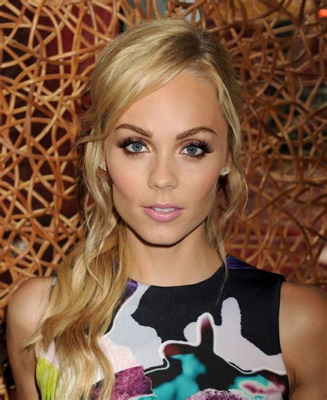 Image Of Laura Vandervoort