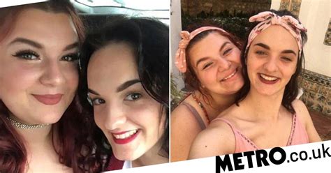 Kissing Lesbians Told To Tone It Down By Wetherspoon Staff Metro News