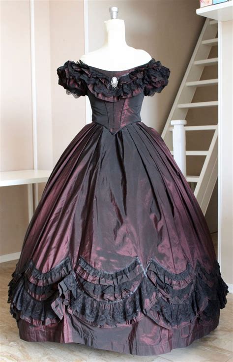 Victorian Taffeta Prom Dress With In3 Decorations Types Of Etsy Old