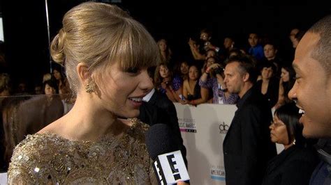 Taylor Swift Red Carpet Interview Ama 2012
