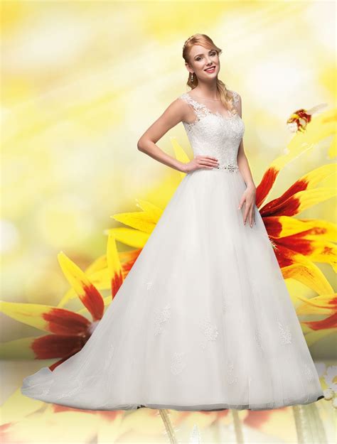 Gebrauchte brautkleider wie neu im outlet in großer auswahl von bekannten designern und marken kaufen. Lohrengel Brautkleider 2019 | Brautkleid, Braut, Brautmode
