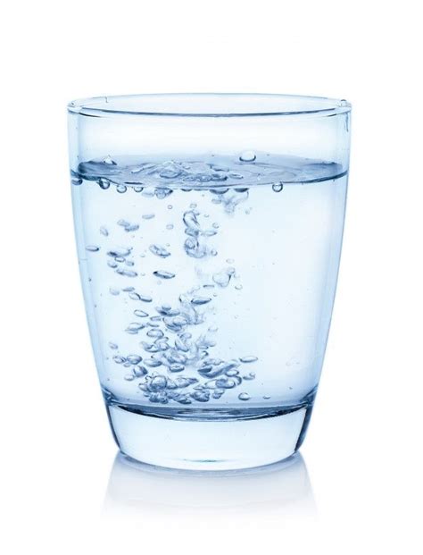 Vaso De Agua Aislado En Fondo Blanco Con Premium Photo Freepik