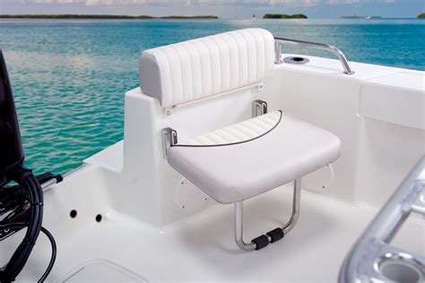 Mako 204 Cc Shown Is One Of The Optional Aft Jump Seats Which Can Be
