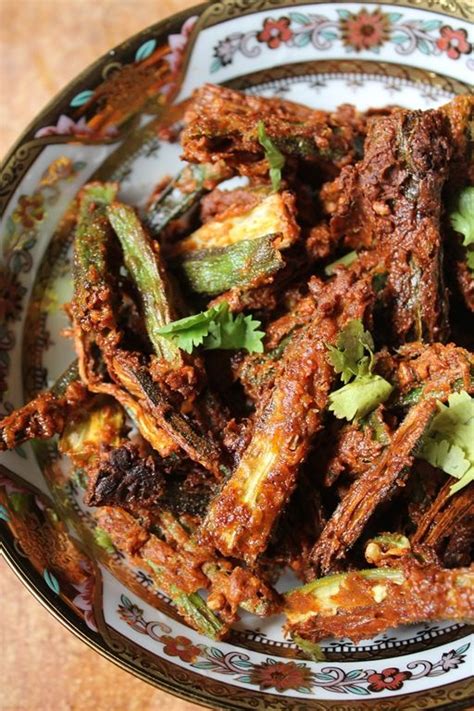 Cut it into thin circles as shown below. Kurkuri Bhindi Recipe / Vendakkai Fry Recipe / Crispy Lady ...